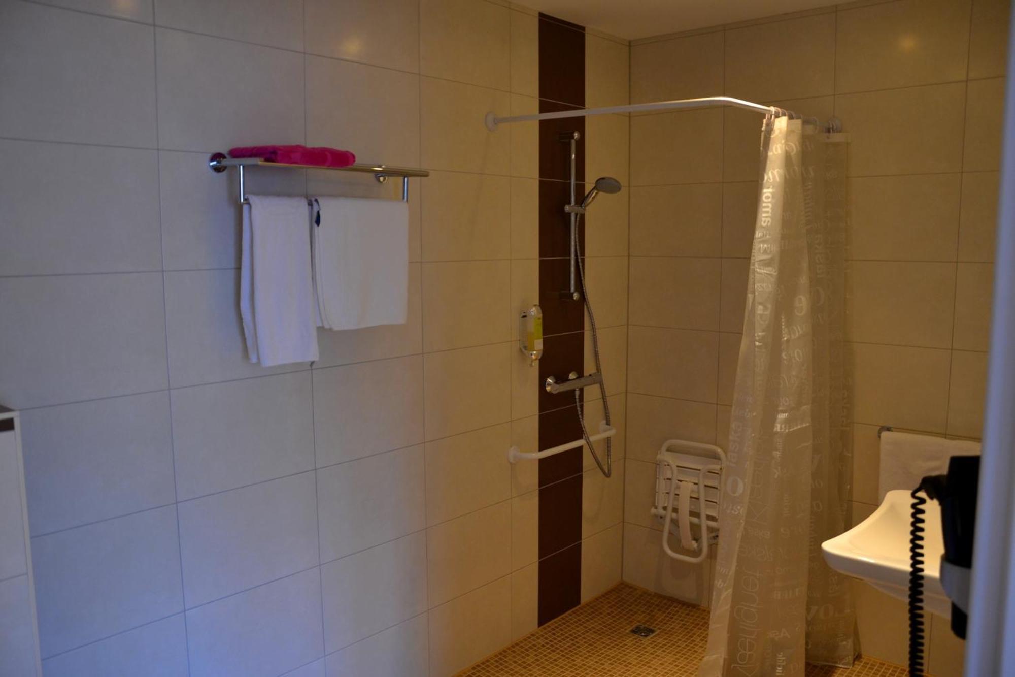 Hotel Restaurant La Couronne Roppenheim Δωμάτιο φωτογραφία